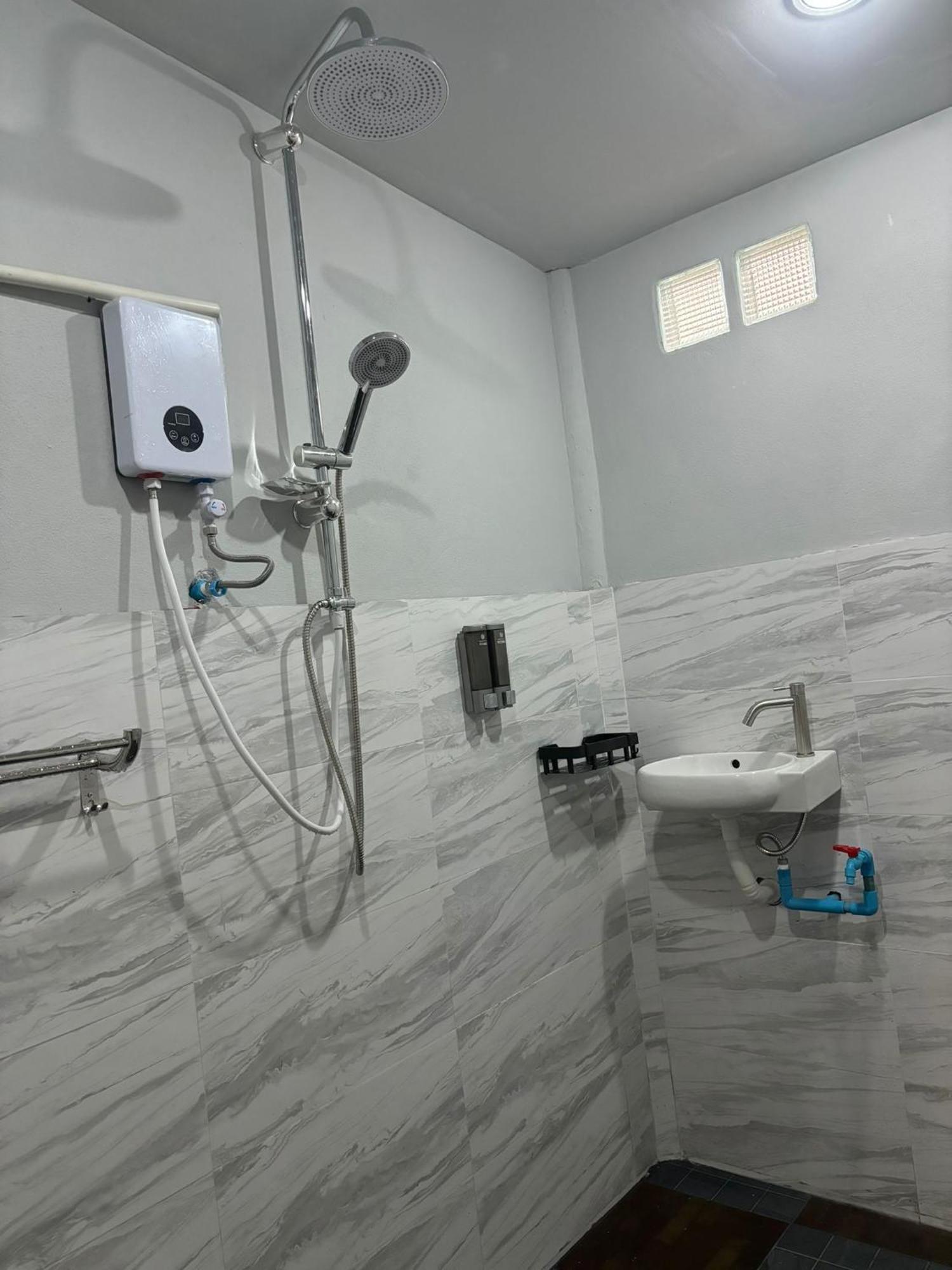 Tonmai Suites Ko Lanta Exteriér fotografie